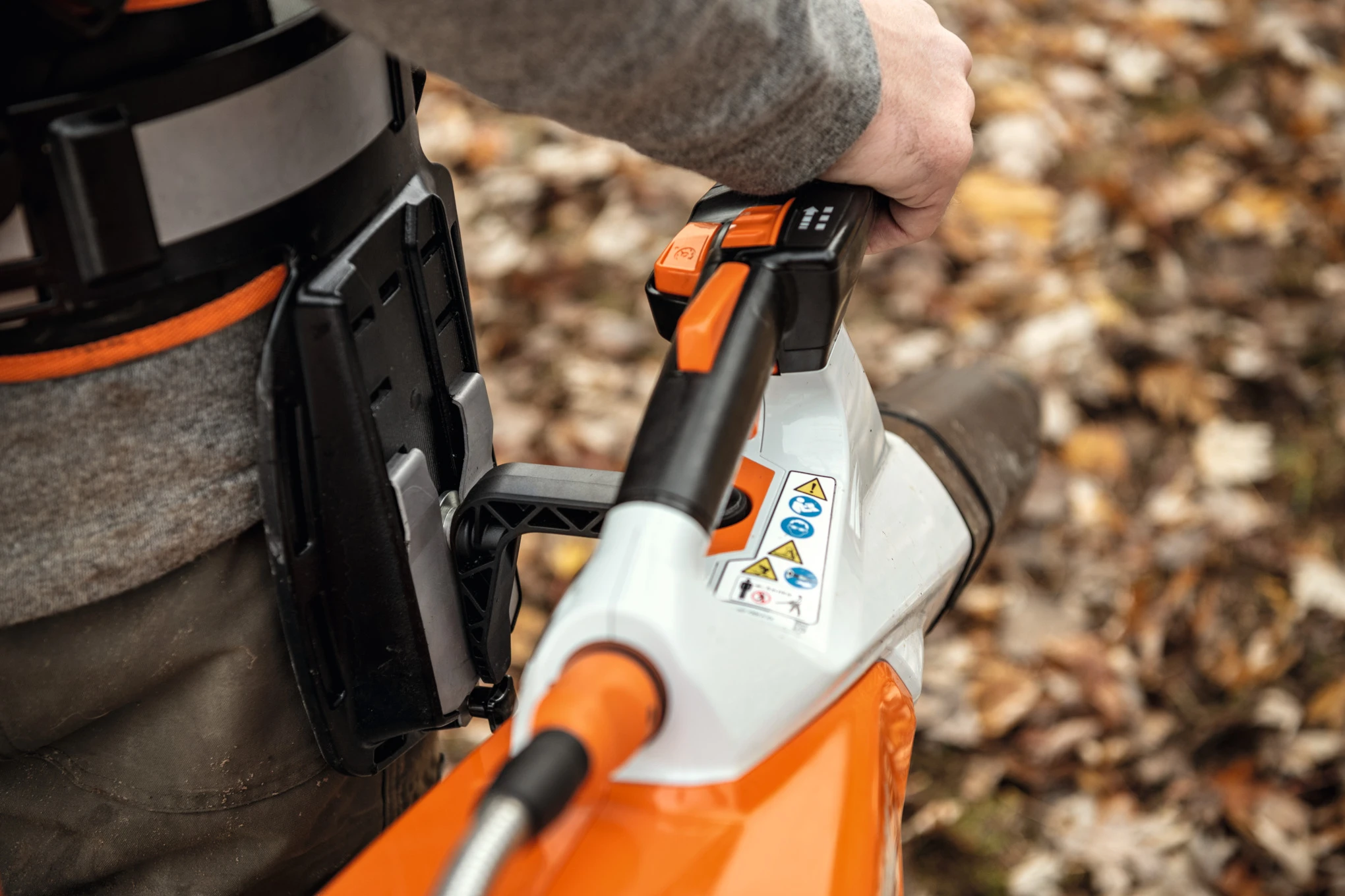 Stihl BGA 200 Cordless Blower - AP System 9 Stihl BGA 200 Cordless Blower - AP System - Image 7