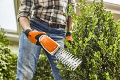 Stihl HSA 26 Cordless Hedge Trimmer - AS System 18 Stihl HSA 26 Cordless Hedge Trimmer - AS System -Power Yard Zone 15189