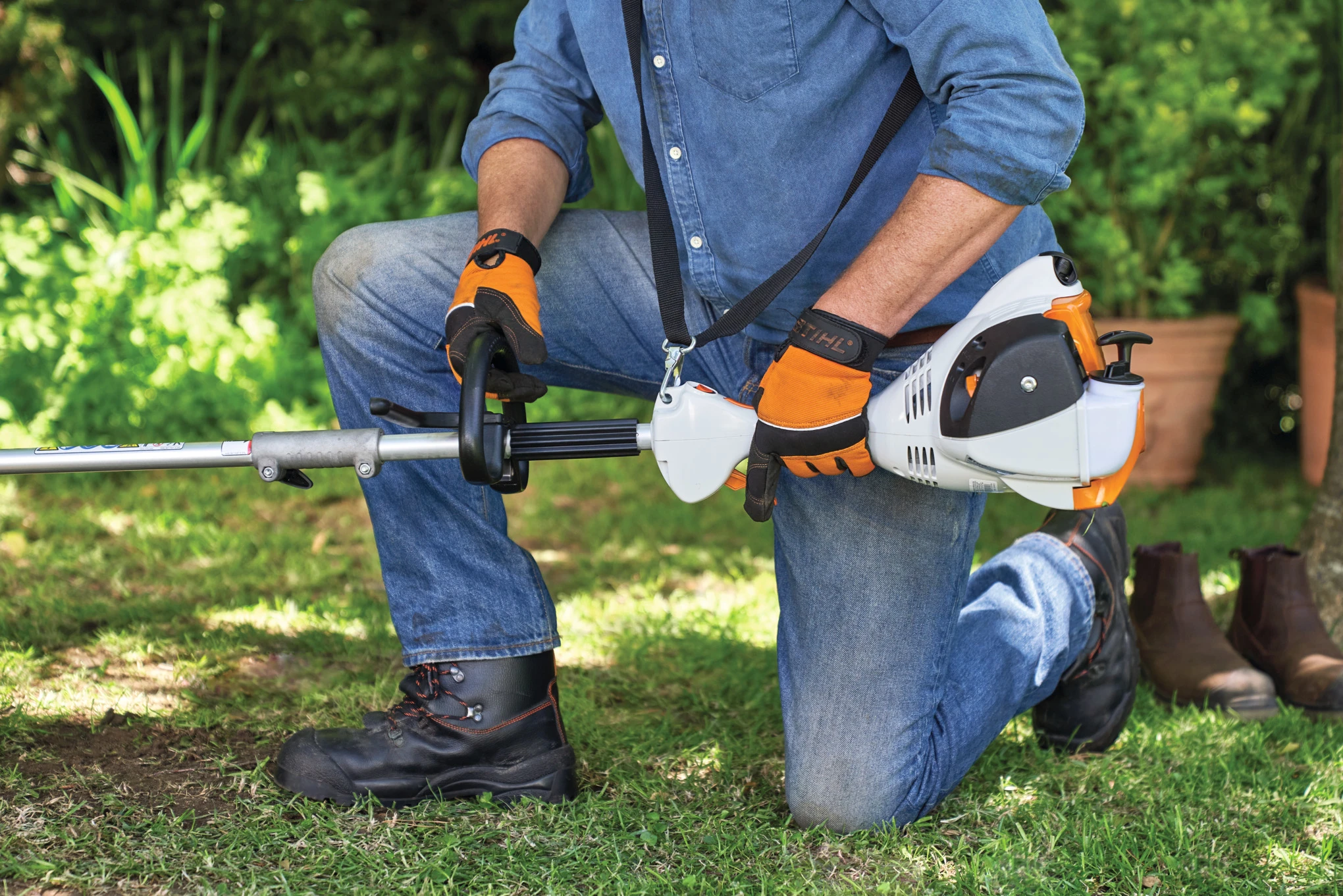 Stihl HSA 26 Cordless Hedge Trimmer - AS System 5 Stihl HSA 26 Cordless Hedge Trimmer - AS System - Image 3